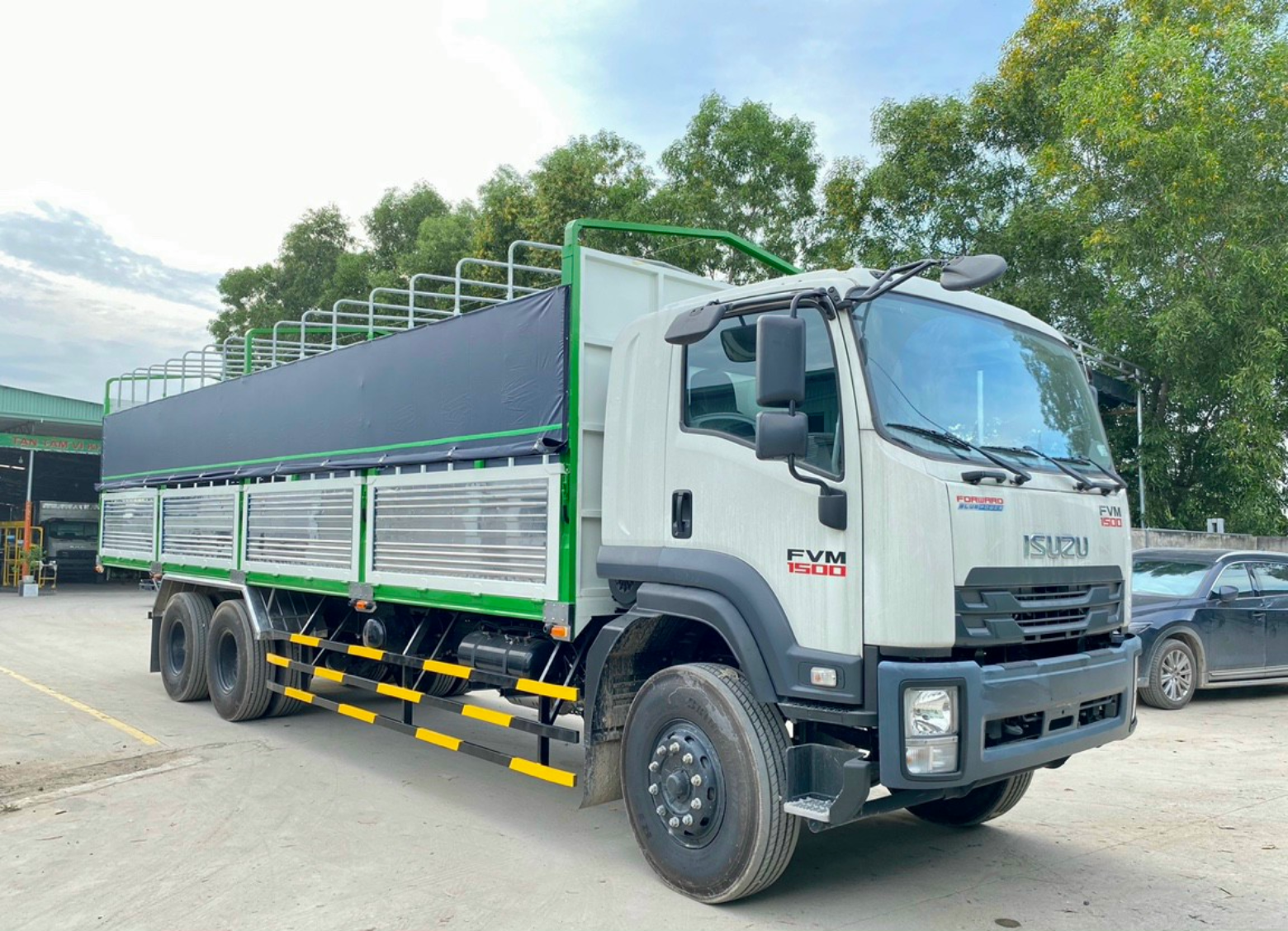 XE TẢI ISUZU 15 TẤN FVM34TE4