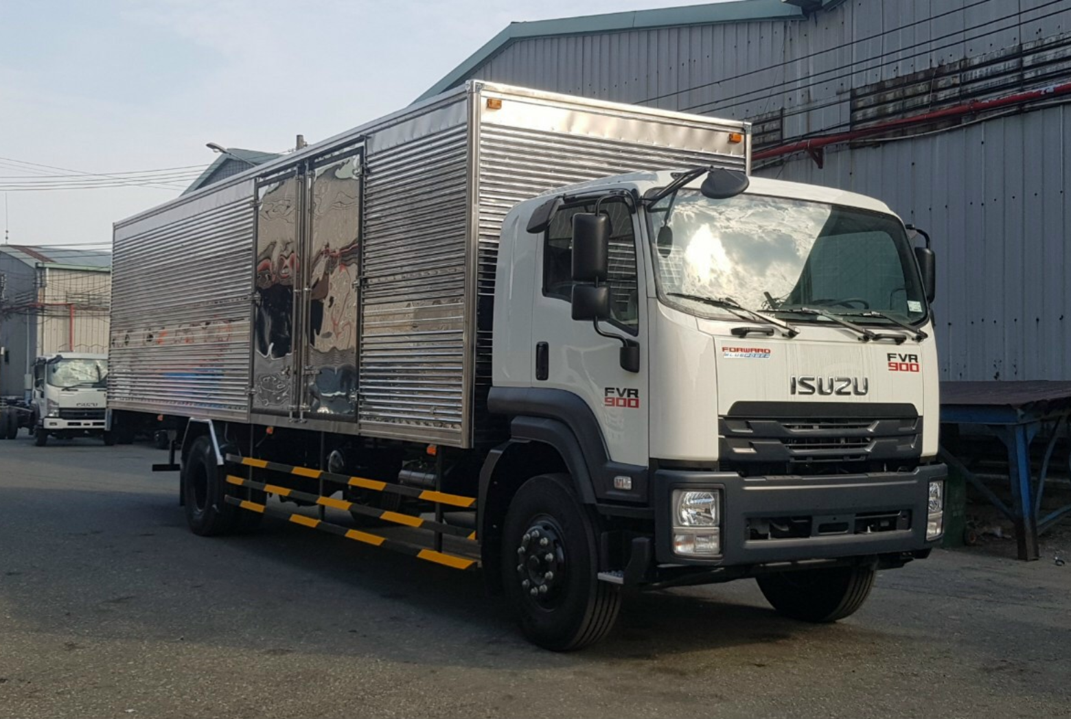 XE TẢI ISUZU 8 TẤN FVR34UE4